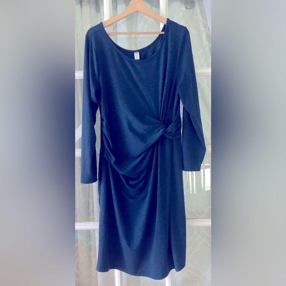 Old Navy size XL maternity long sleeve dress in a striking blue color
